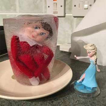 Elfo sulla mensola congelato da Elsa di Frozen