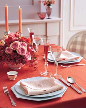 Tavola rosa antico e salmone - idea di decorazione per San Valentino Fai da Te