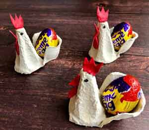 galline con ovetto di cioccolato - lavoretto per Pasqua con scatole uova per bambini delle elementari