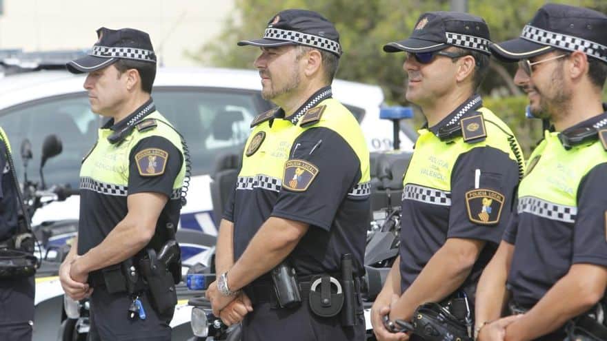 poliziotti spagnoli a Valencia