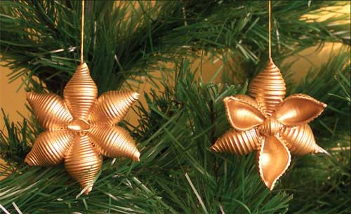 stelline decorative con conchiglie di pasta - decorazione natalizia fai da te