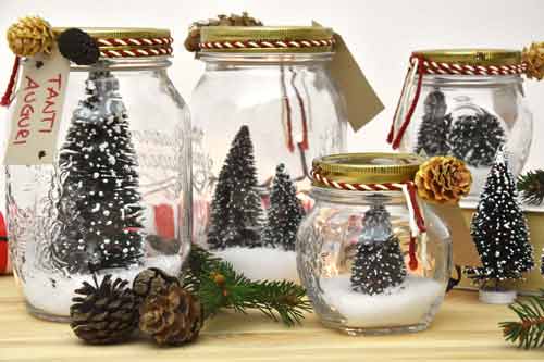 Vasetti in vetro con alberello o pigna - decorazione natalizia fai da te