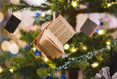 libricino di carta - decorazione in carta fai da te per albero di Natale