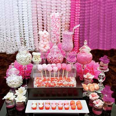 Buffet dolci per festa a tema Barbie Fai da te - caramelline in barattoli di vetro
