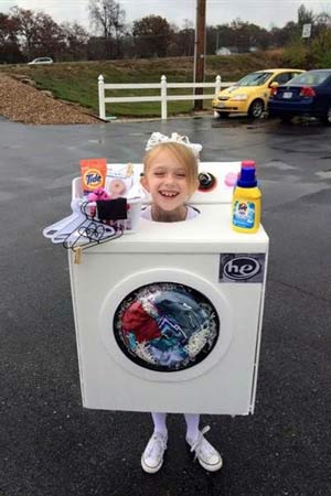 costume di carnevale fai da te per bambini - lavatrice con cartoncino