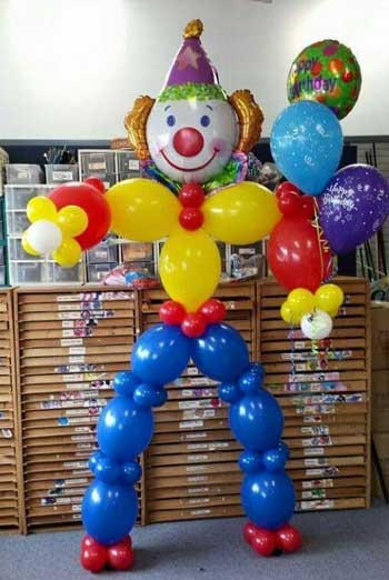 scultura di palloncini clown - addobbo carnevale Fai da Te