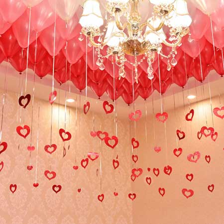 cascata di palloncini di elio - decorazione per San Valentino