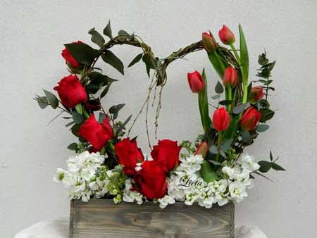 Rose e Tulipani - composizione floreale per San Valentino fai da te