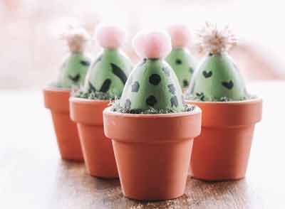 uova sode dipinte cactus - lavoretto di pasqua per bambini della scuola primaria