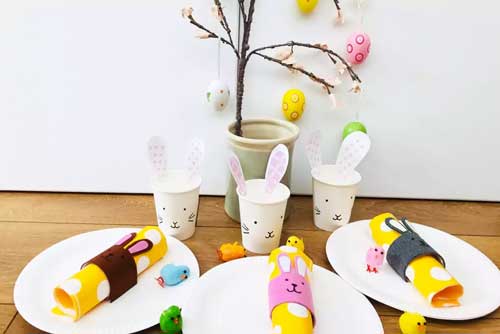 bicchieri e portatovaglioli a forma di coniglietto - decorazione di pasqua fai da te per bambini