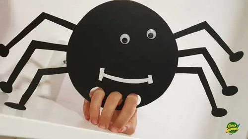 Ragno in cartoncino - Lavoretto di Halloween