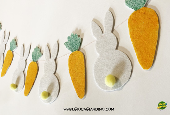 Festone di conigli e carote in feltro - Decorazione Pasquale